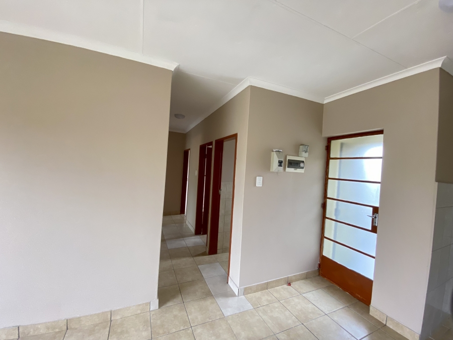 3 Bedroom Property for Sale in Geelhoutpark North West
